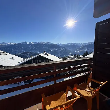 بيت شباب Pop-up Collectif 52 *